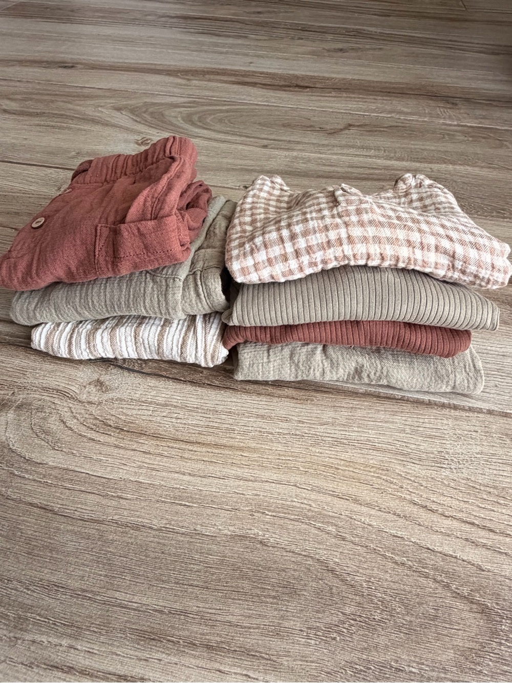 Quincy Mae Neutral and Rust Kids Matching Sets - Picture 14 of 14